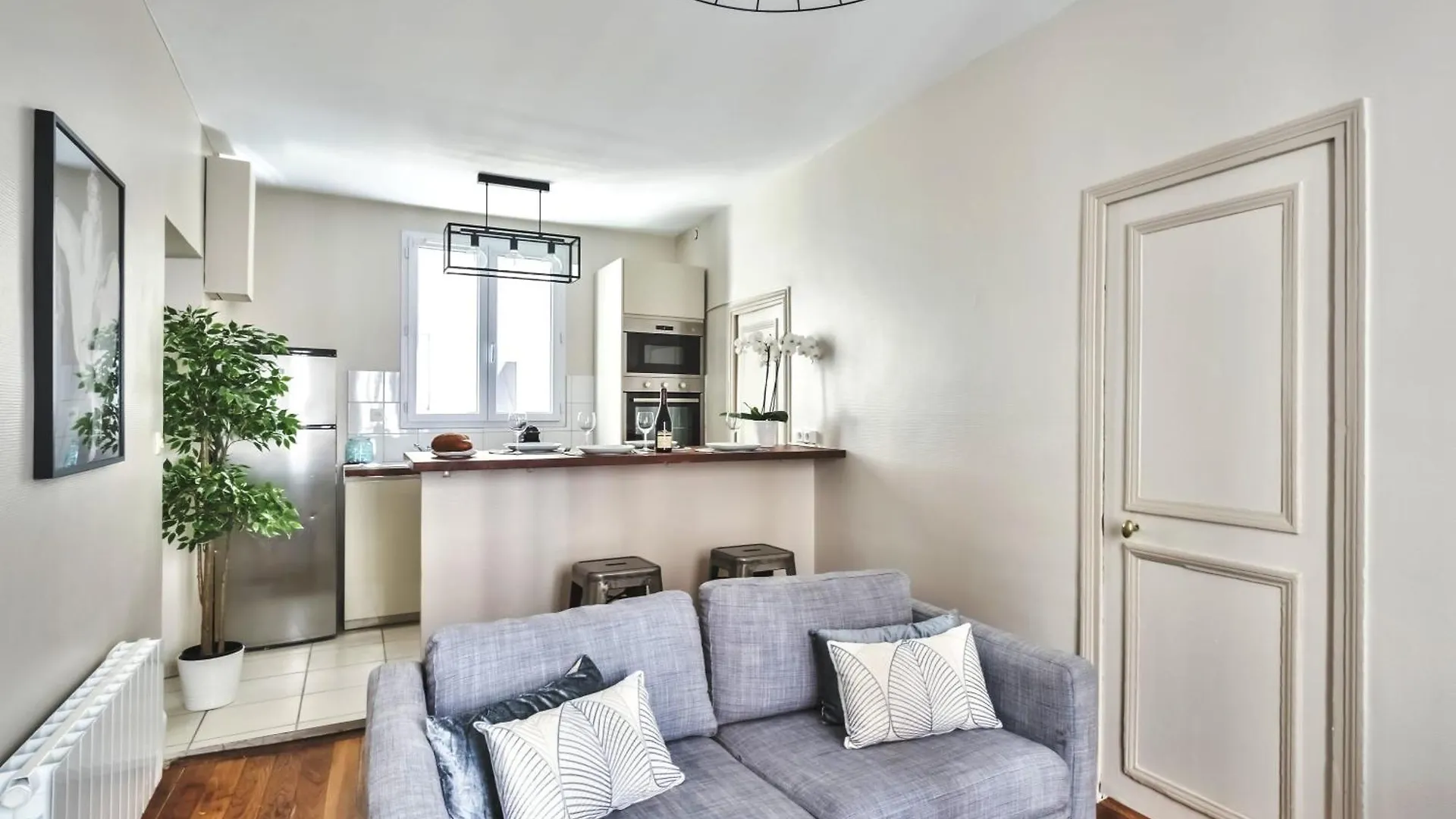 831C Friendly Property In Paris Apartment 0*,