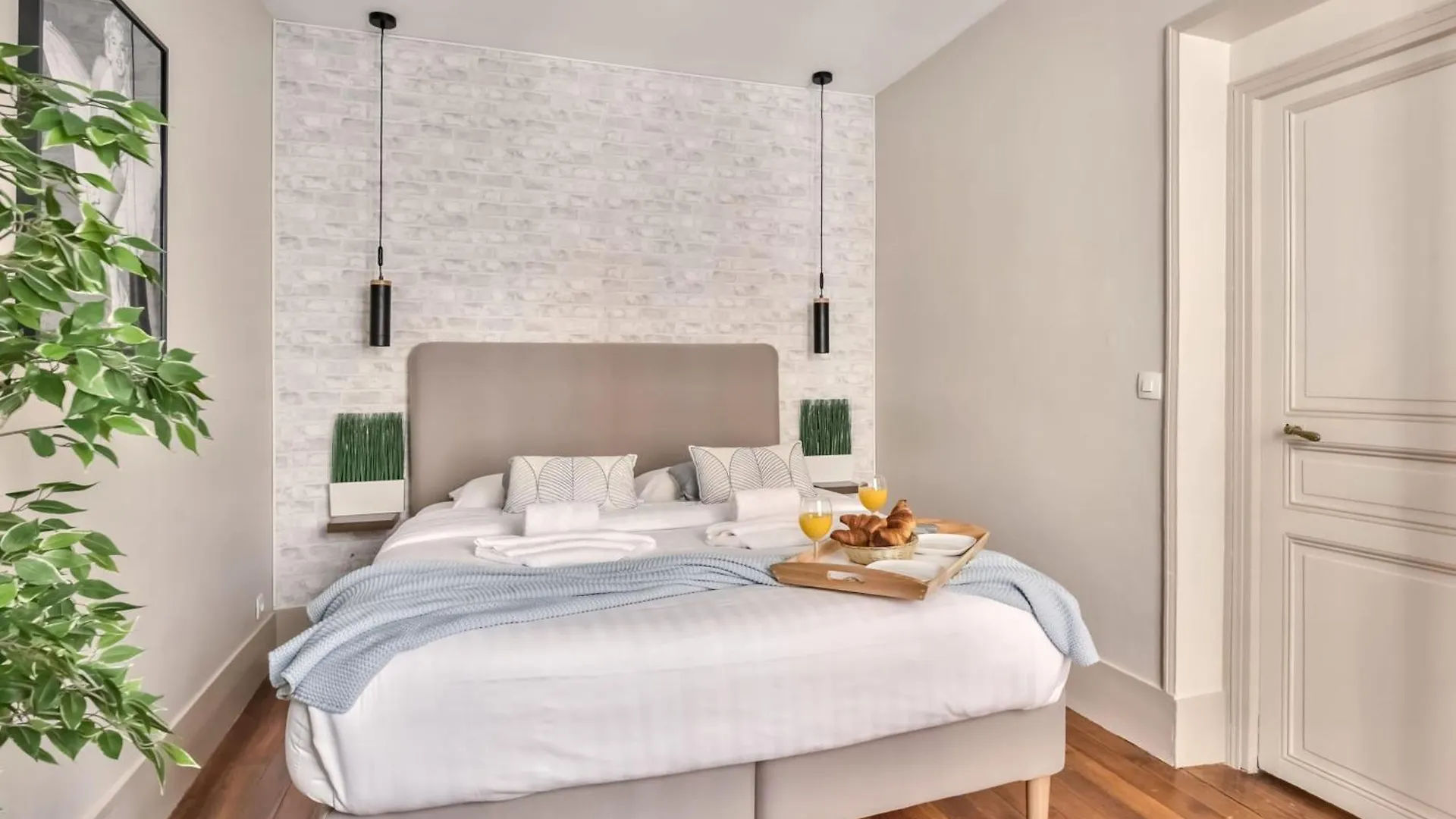831C Friendly Property In Paris Διαμέρισμα