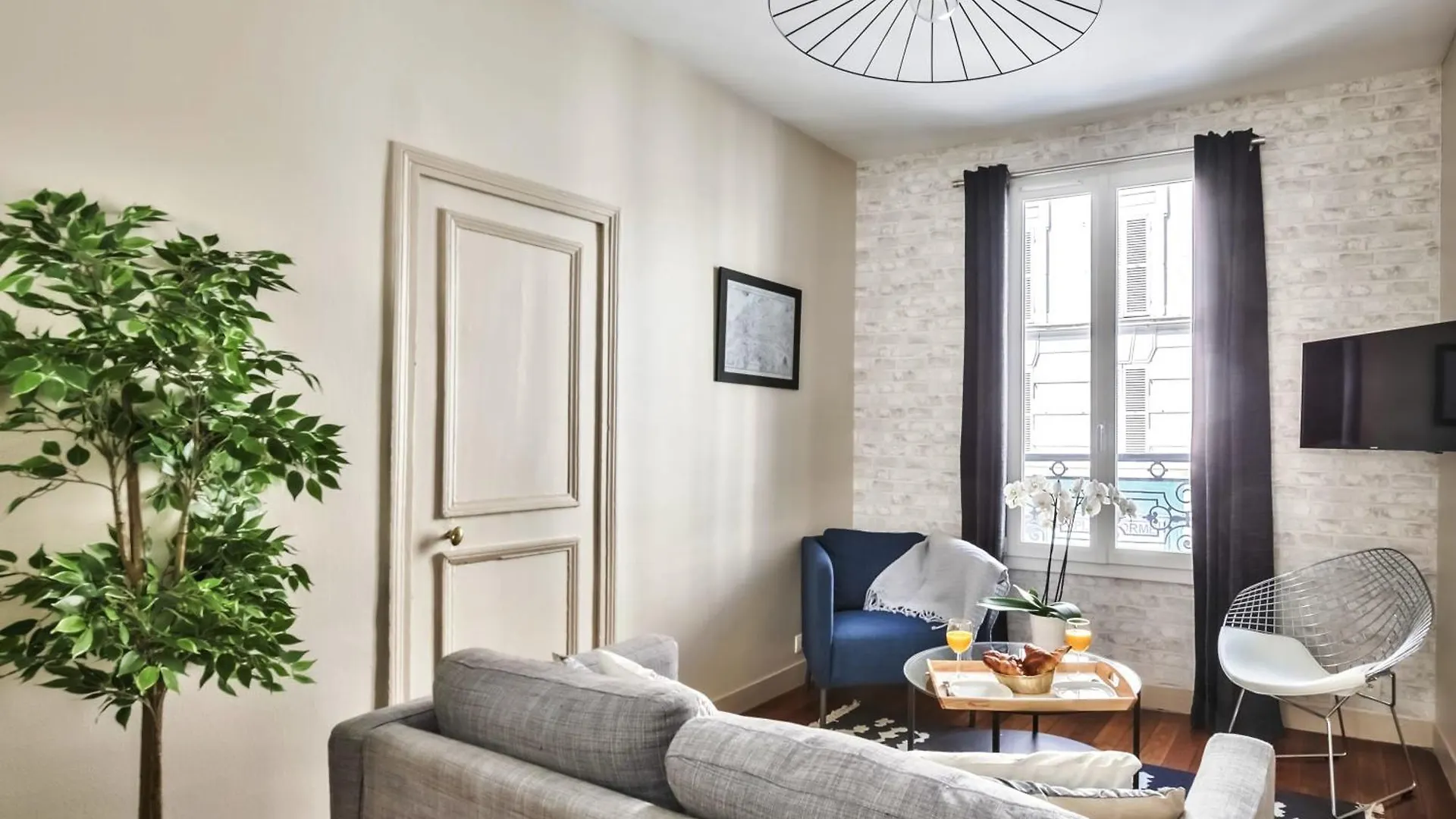 831C Friendly Property In Paris Διαμέρισμα